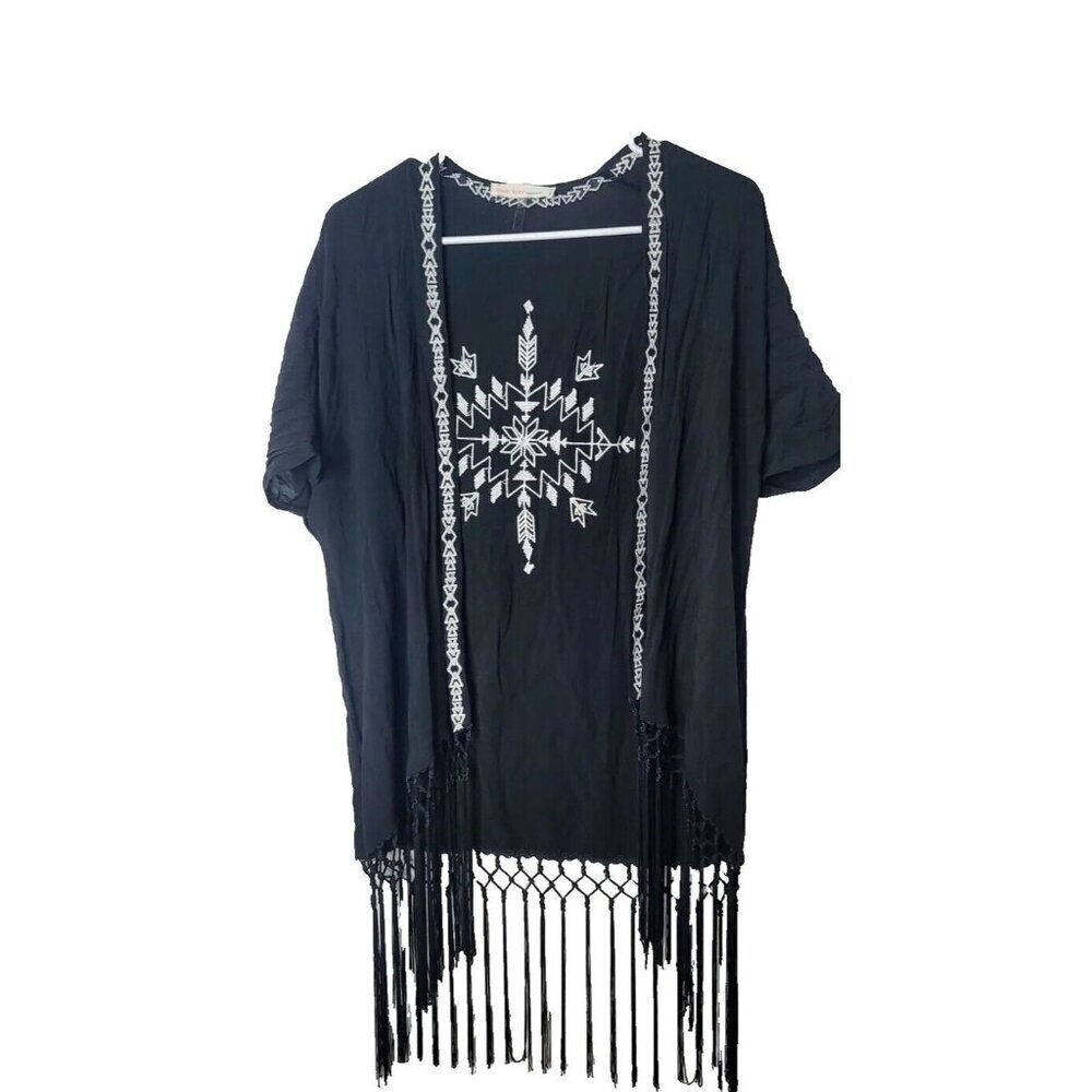 Love Tree Happens Womens Sz M Open Cardigan Black White Western Print Fringe